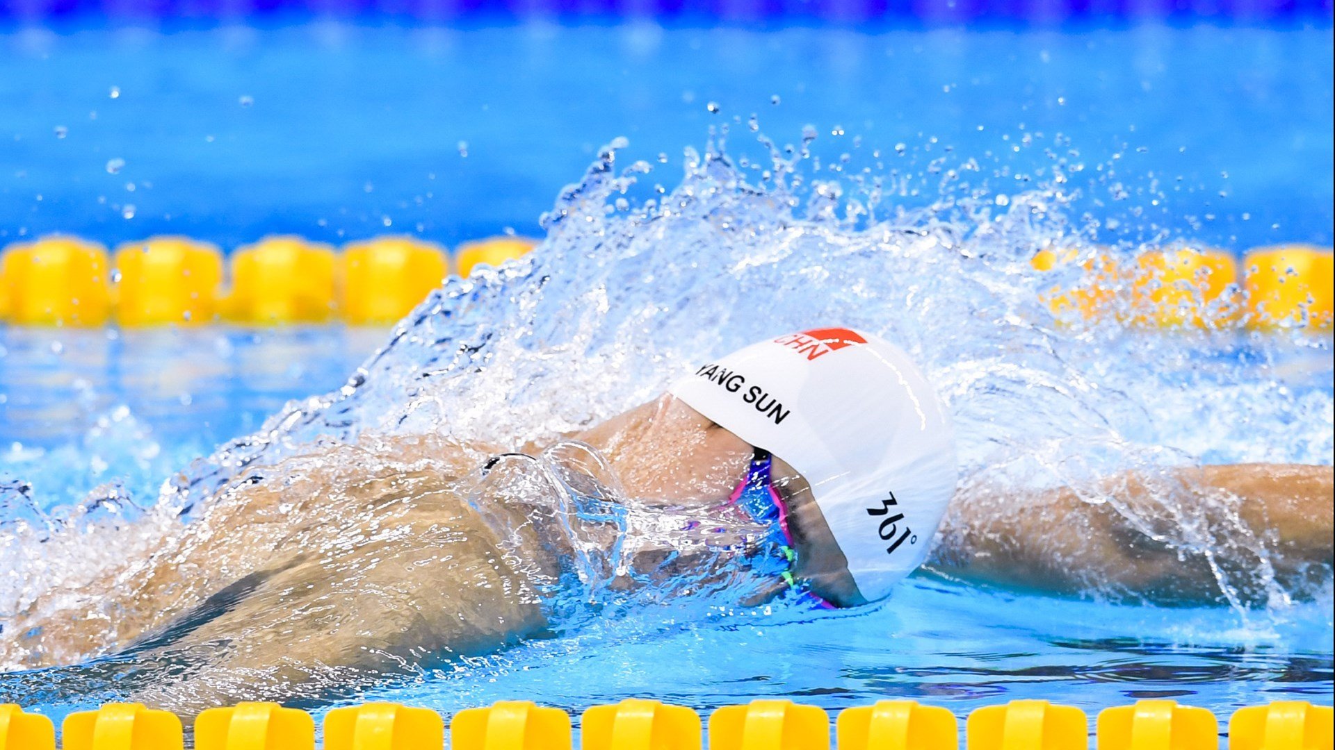 蒂姆重返赛场,首战即震撼全场,日本队观众沸腾